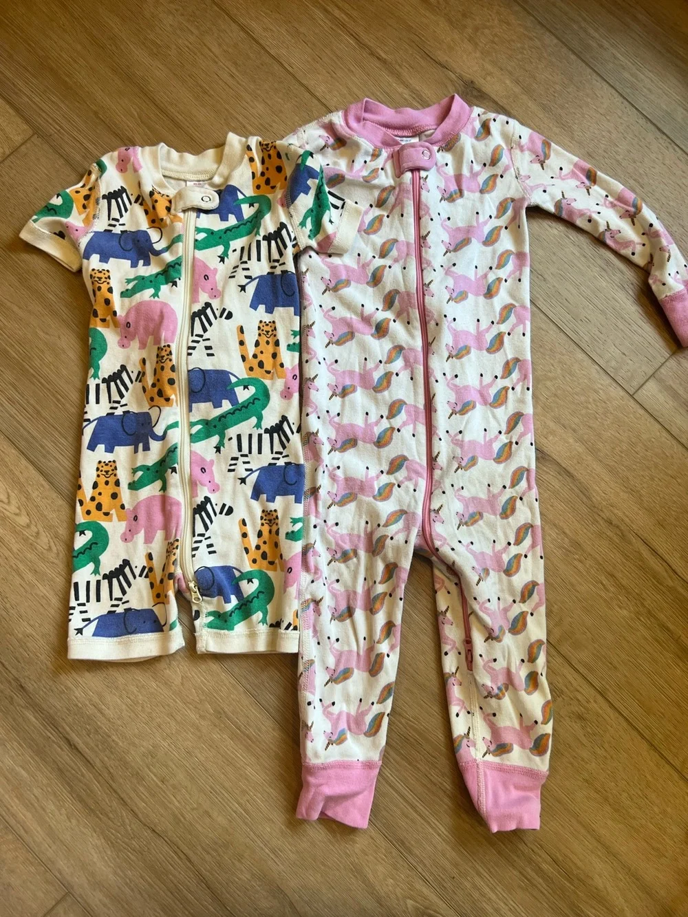 Hanna Andersson Multicolor Animal & Pink Unicorn One-Piece